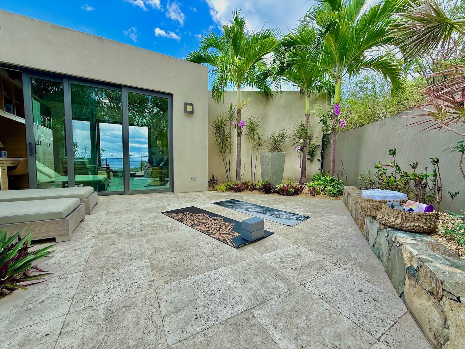 Window To The Sea villa photo.